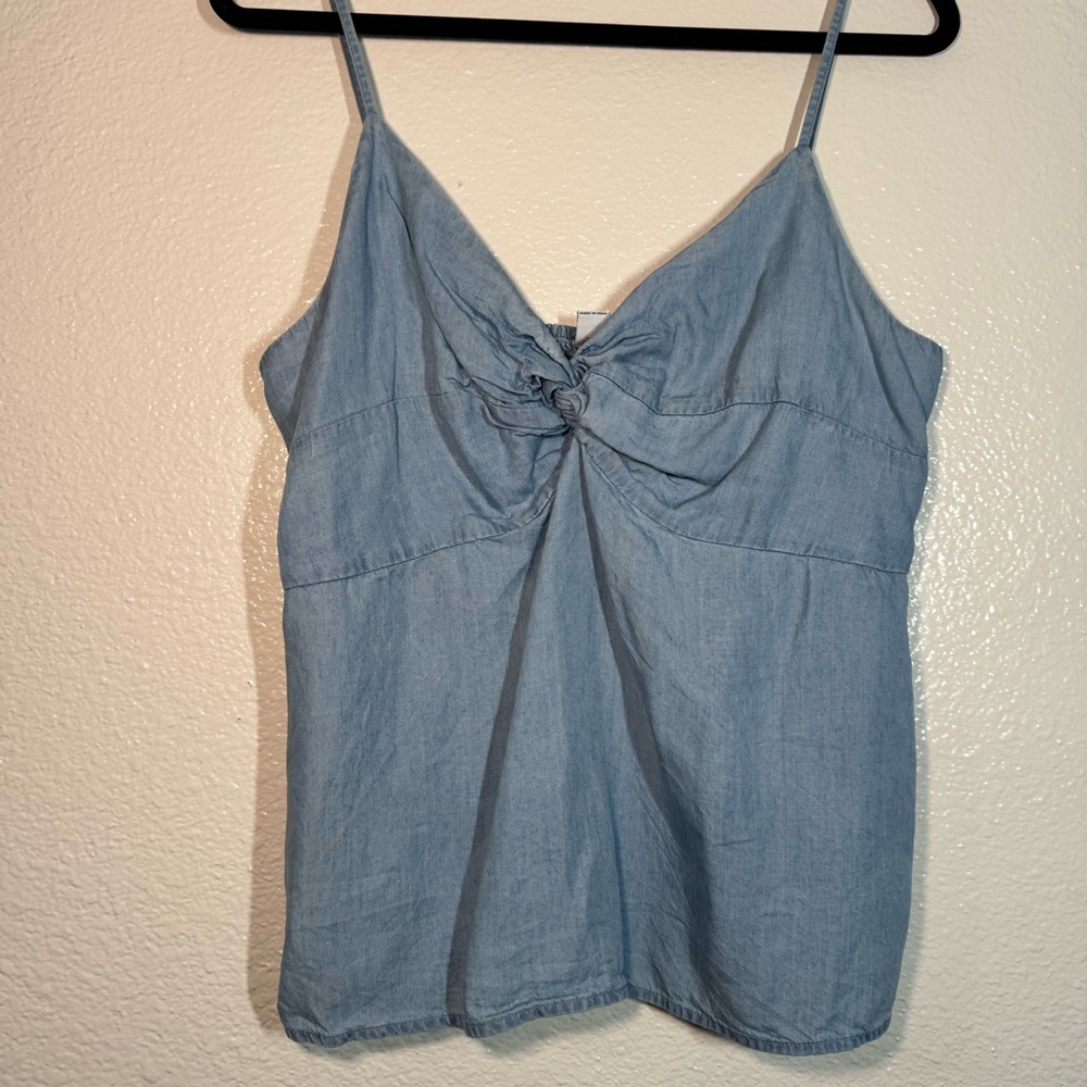 Old Navy Light Blue Knot-Front Chambray Camisole
